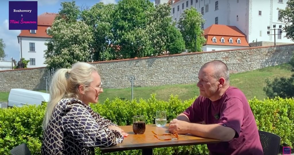 Peter Tóth o svojej novej knihe, o podivuhodnej závratnej kariére Daniela Lipšica a jeho falošnom boji za spravodlivosť, o jeho vzťahu s Igorom Matovičom…