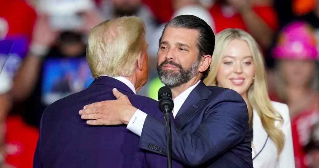 Najstarší syn Donalda Trumpa sa kvôli rumunským prezidentským voľbám chystá navštíviť východ Európy, ale aj Česko a Slovensko a taktiež Maďarsko, Srbsko a Bulharsko Najstarší syn Donalda Trumpa sa kvôli rumunským prezidentským voľbám chystá navštíviť východ Európy, ale aj Česko a Slovensko a taktiež Maďarsko, Srbsko a Bulharsko