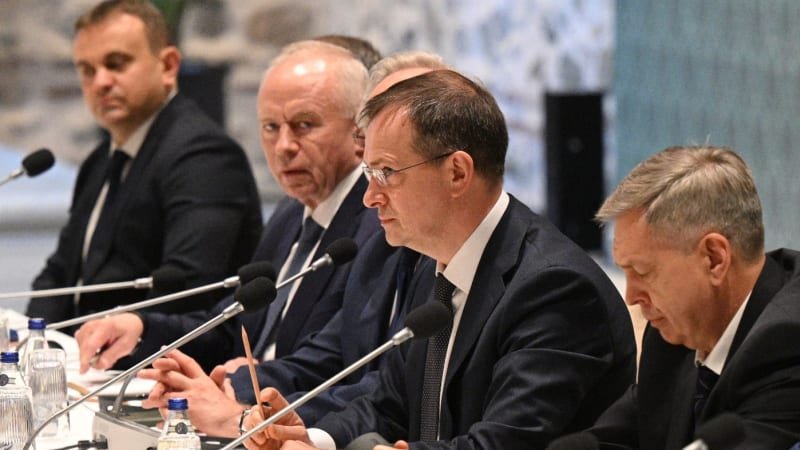 Válčit můžeme třeba věčně, hrozil šéf ruské delegace. A co vy? ptal se Ukrajinců v Istanbulu Válčit můžeme třeba věčně, hrozil šéf ruské delegace. A co vy? ptal se Ukrajinců v Istanbulu