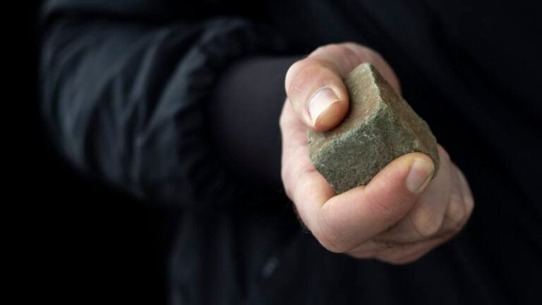 Vražda 14leté martiny: expřítel dívku „ukamenoval“, pak pomáhal s pátráním. pohřbil ji zaživa?