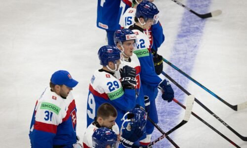 Komentár Päťgólová facka na začiatok MS v hokeji 2025. Prehra, za ktorú netreba hráčov zatracovať