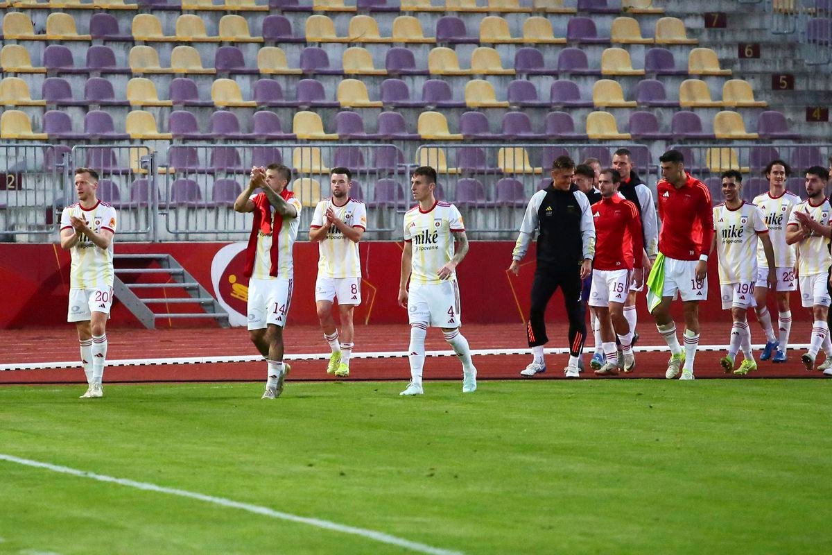 Ružomberok nedovolil Trenčínu oslavovať záchranu. Účastníka baráže určí posledné kolo
