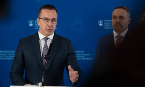 Vystúpi Slovensko po výzve Kennedyho ml. z WHO? Minister Erik Tomáš prehovoril