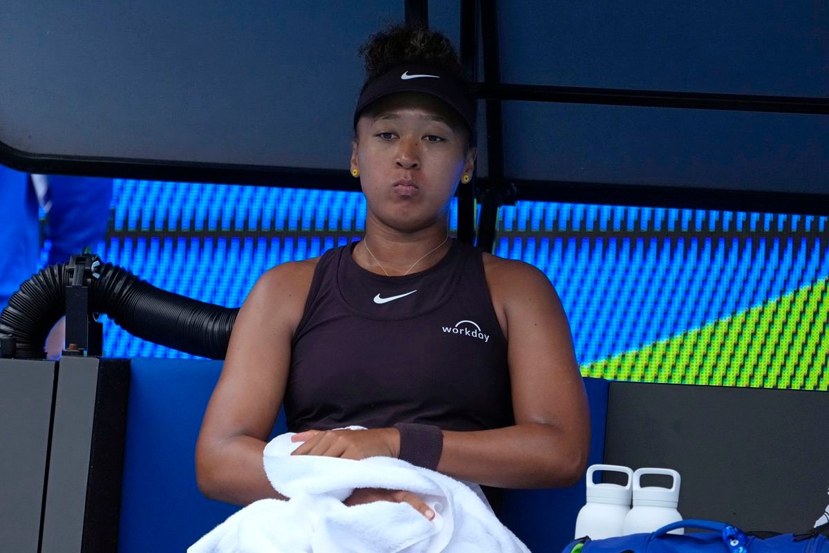 Roland Garros: Osaková končí hneď v prvom kole. Rybakinová prešla cez prvú prekážku
