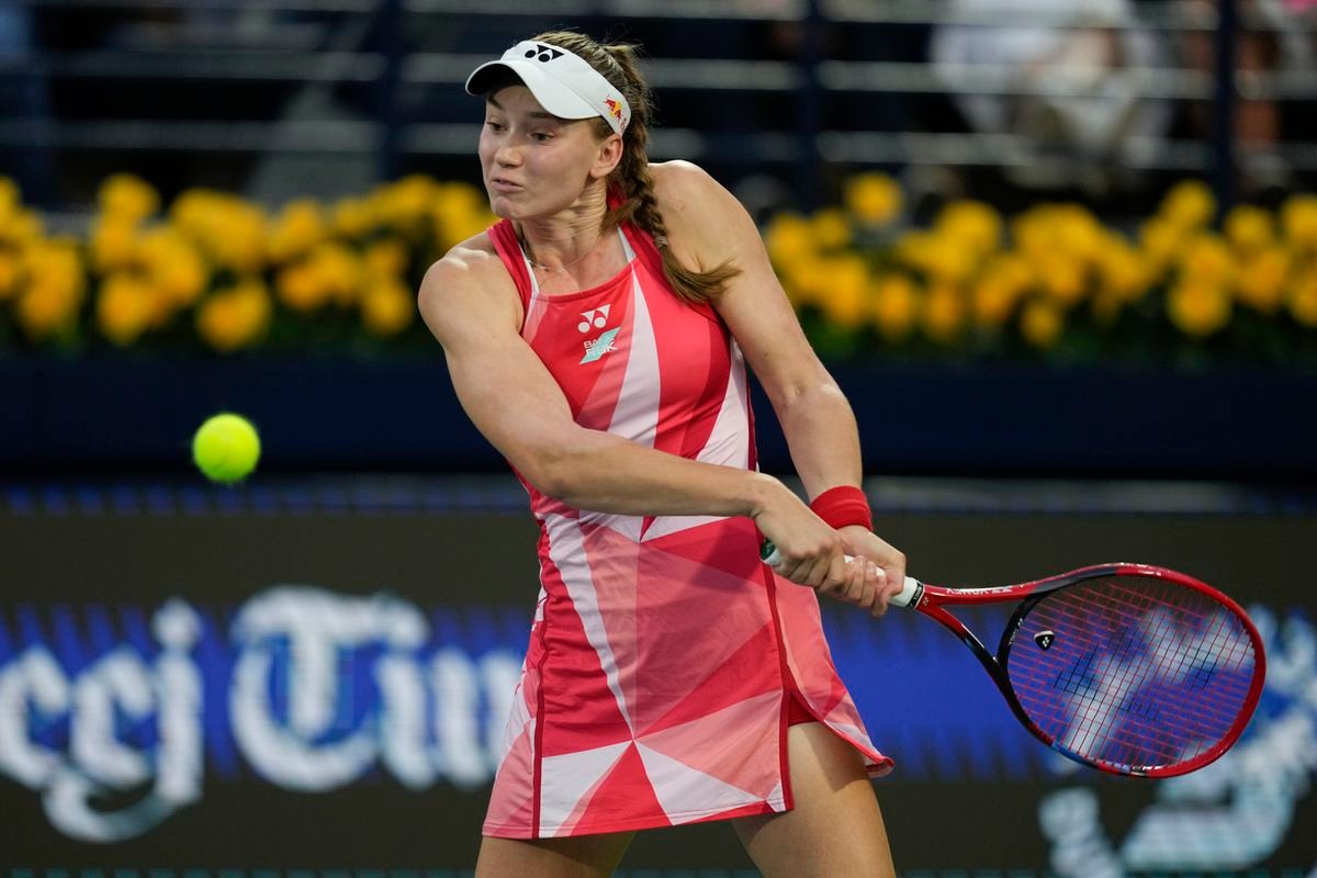 WTA Štrasburg: Jelena Rybakinová zvíťazila vo finále a oslavuje titul
