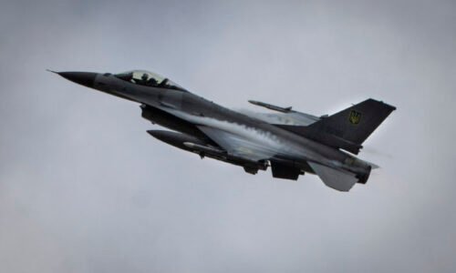 Ministerstvo obrany upozorňuje na možný vznik supersonického tresku, spôsobia ho lietadlá F-16