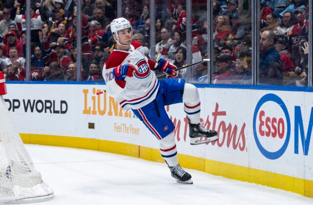 405157_canadiens_canucks_hockey_76037-640x420.jpg Chcem byť pri každom kontakte s pukom takmer dokonalý, hovorí Slafkovský