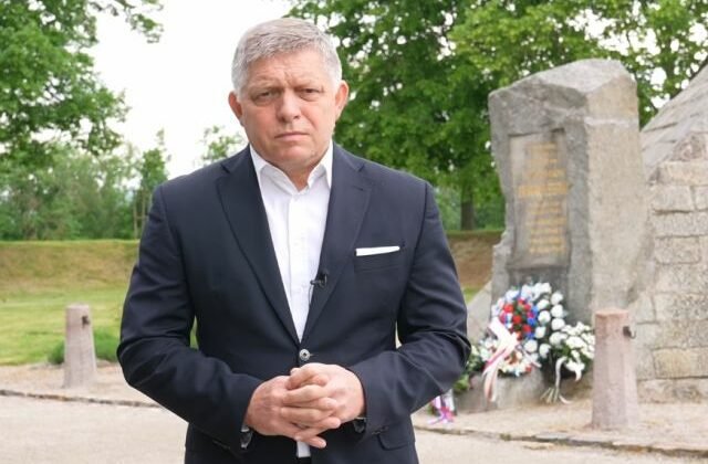 Fico si pripomenul výročie smrti Štefánika. V minulosti sme prešli veľkými zradami, často od veľkých bratov – VIDEO