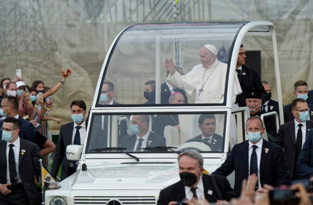 405921_ifr6496-640x420.jpg Jedno z posledných želaní pápeža Františka, jeho papamobil poslúži v pásme Gazy ako sanitka