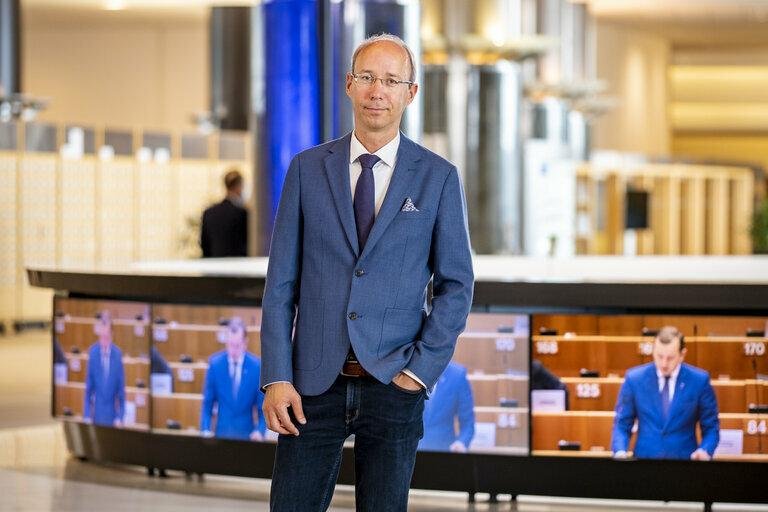 Nový Európsky dom v centre Bratislavy by mali otvoriť v roku 2027, súčasťou budovy bude centrum pre verejnosť Nový Európsky dom v centre Bratislavy by mali otvoriť v roku 2027, súčasťou budovy bude centrum pre verejnosť