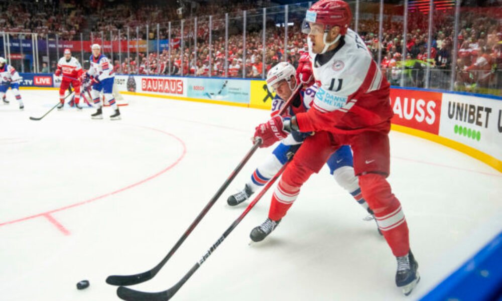 MS v hokeji 2025 (výsledky 9. máj) – Dva zápasy sa skončili 5:0, jeden sa predlžoval a Fínsko sa trápilo – VIDEO, FOTO