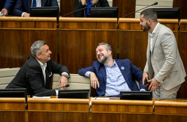 411893_666839107fb46737272852-scaled-1-640x420.jpg Cesta do pekla. Politici podľa mládeže šíria negatívnu atmosféru a posilňujú napätie v spoločnosti