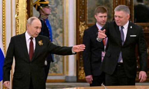 Fico hovoril s Putinom aj o svojom pláne postaviť na Slovensku pomník sovietskemu maršalovi Konevovi