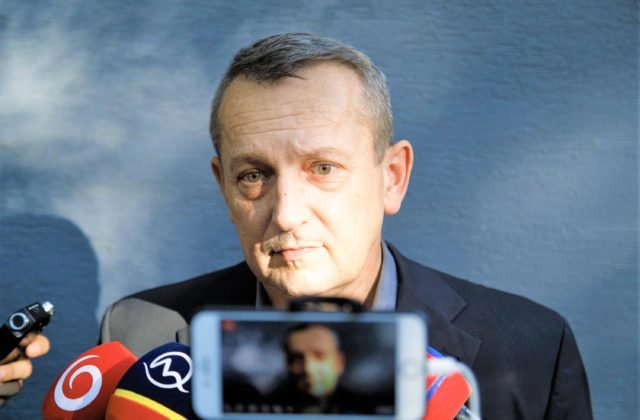 424140_img_4050-min-640x420.jpg Pachinger z kauzy nebankoviek neuspel so žiadosťou na obnovu konania, proti rozhodnutiu súdu podal sťažnosť