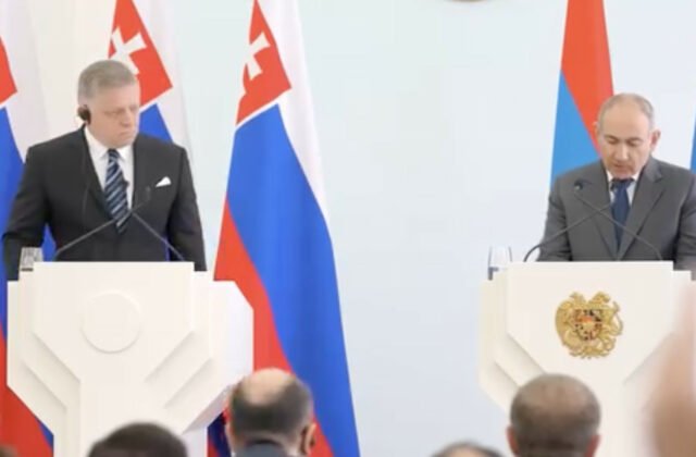 427858_sni-mka-obrazovky-2025-05-26-o-16.51.15-640x420.jpg Fico odcestoval na oficiálnu návštevu Arménska, stretne sa s prezidentom aj svojím arménskym náprotivkom