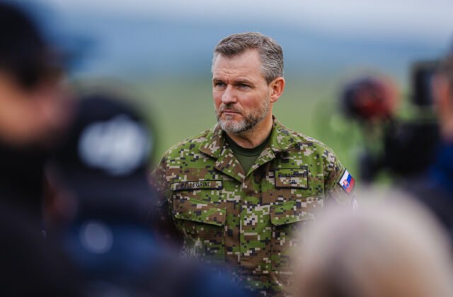 Pellegrini: Armáda musí byť vybavená najlepšie, ako sa dá. Aj kvôli skúsenostiam z Ukrajiny – VIDEO