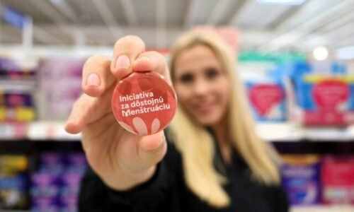Tesco pomohlo ženám ušetriť vyše 120-tisíc eur, dôstojnú menštruáciu podporuje systémovými riešeniami