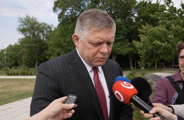 429342_sni-mka-obrazovky-2025-05-27-o-15.58.56-640x420.jpg Slová Merza sú neprijateľné. Slovensko nie je podľa Fica malý žiačik, ktorého treba poučovať – VIDEO