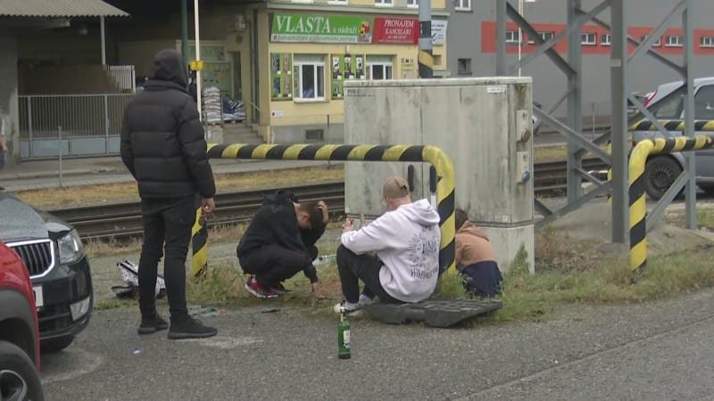 Kdo to mohl malému klukovi udělat, ptala se sestra oběti. Tábor oplakává mrtvého chlapce