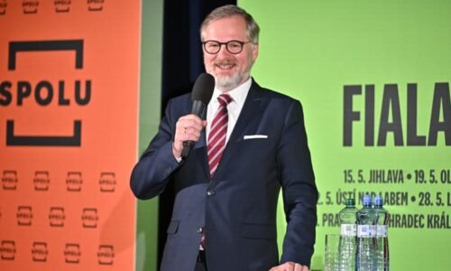 Naši zklamaní voliči přijdou, věří Fiala. V porážce ANO problém nevidí, kampaň má za brutální
