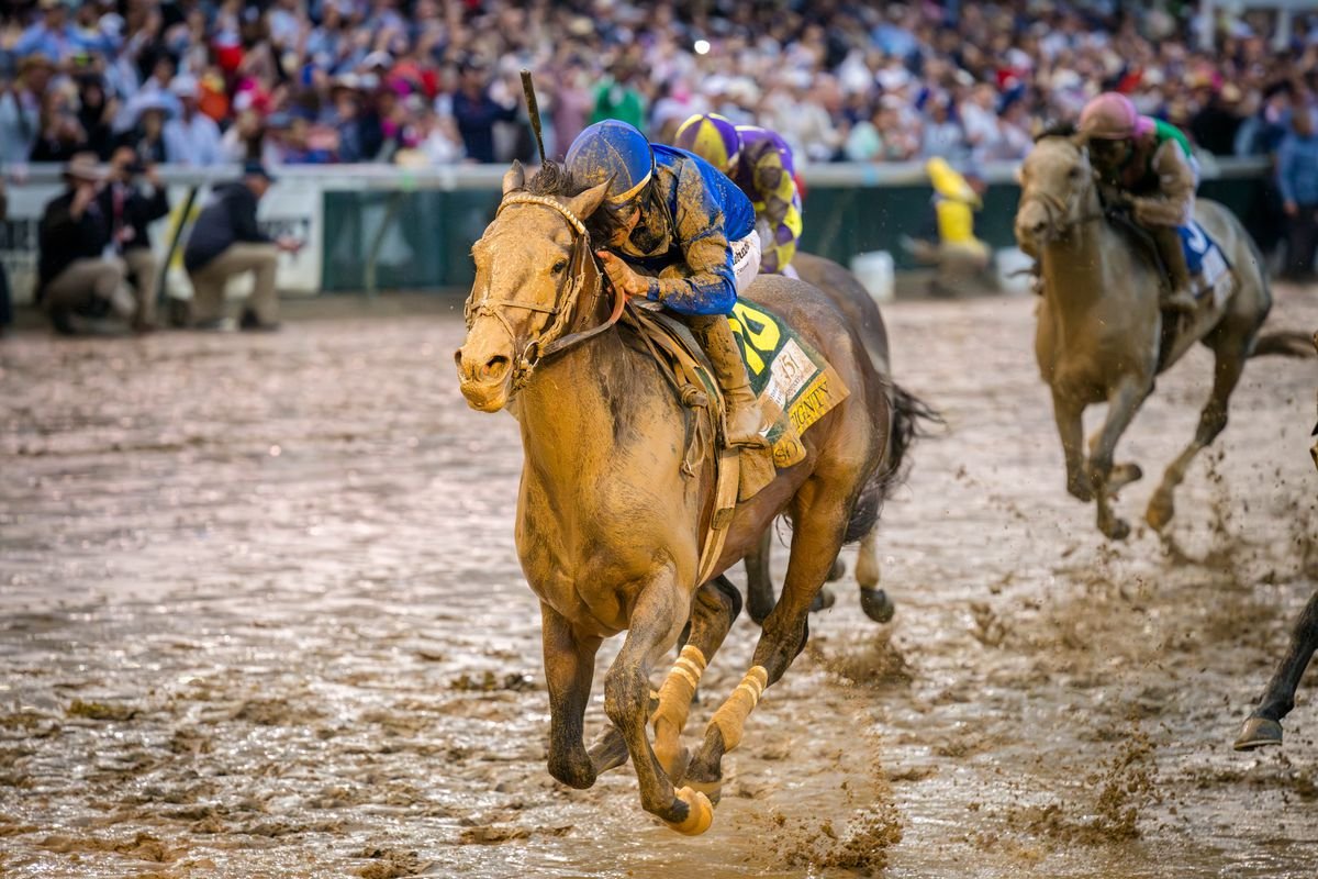 VIDEO Šnúra štyroch titulov ukončená. Kentucky Derby ovládol kôň zo stajne Godolphin