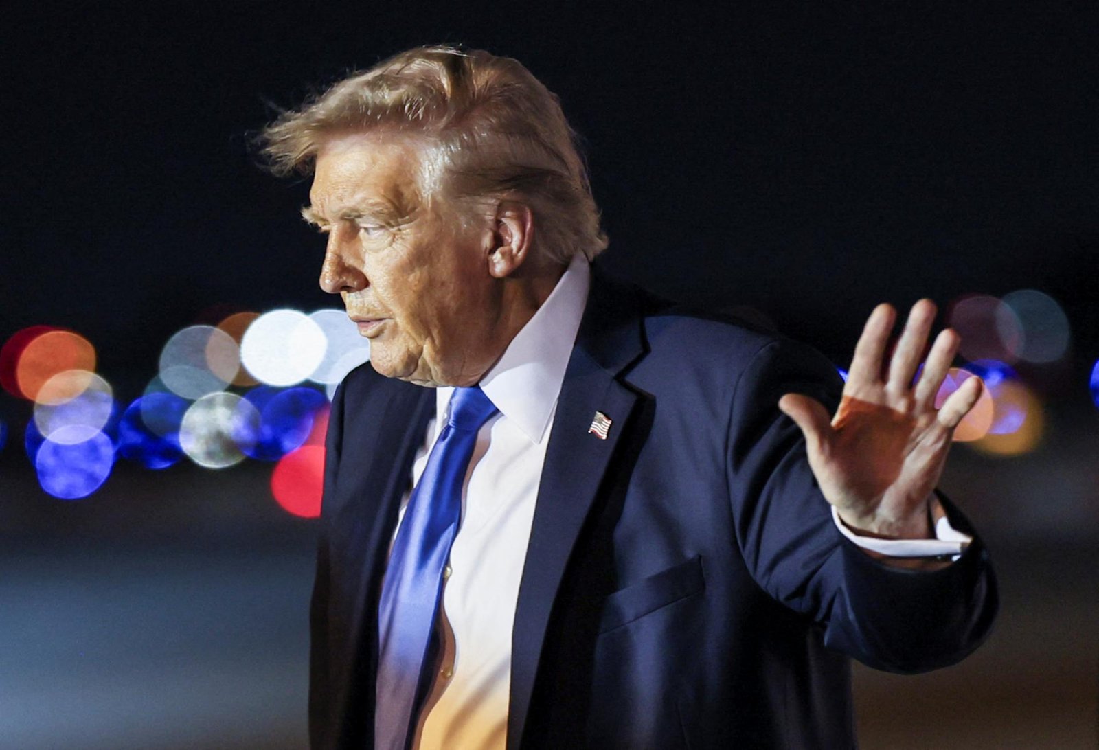 Trump chystá veľké škrty v rozpočtových programoch. Nie však v tých, ktoré sa týkajú obrany hraníc