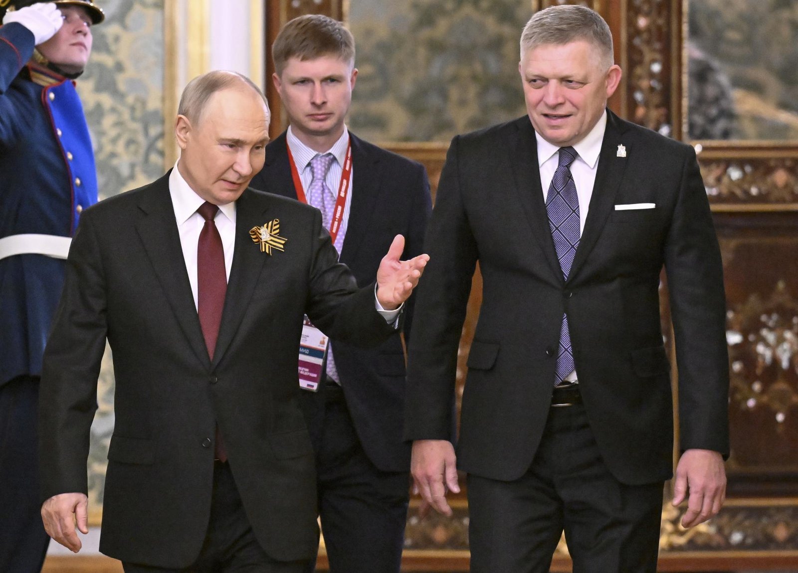 Fico sa v Moskve stretol s Putinom, nesúhlasí s politikou „novej železnej opony“ Fico sa v Moskve stretol s Putinom, nesúhlasí s politikou „novej železnej opony“