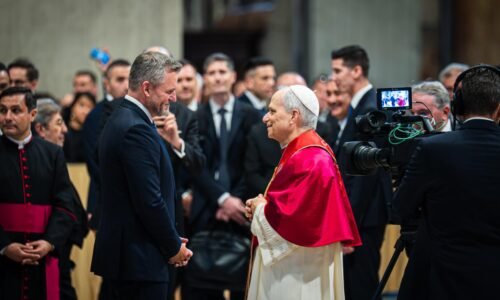 Pápež si Slovensko pamätá, mal v pláne navštíviť slávnosti v Nitre aj púť v Levoči, povedal Pellegrini