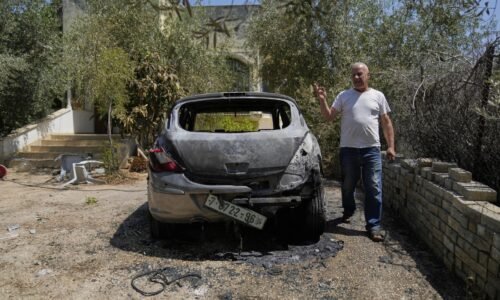 Oko za oko: Židovskí osadníci napadli palestínsku dedinu Bruchin, zapálili domy aj autá