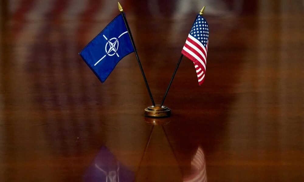 Američania zostávajú na čele NATO v Európe, Trump rozhodnutie oznámil Ruttemu