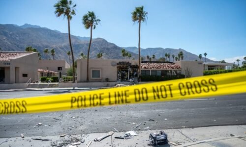Výbuch u kliniky v Palm Springs byl teroristický čin, tvrdí úřady. Pachatel zřejmě zemřel