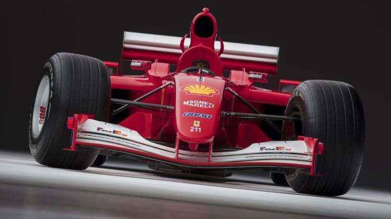 Rekordní dražba Schumacherovy formule. Legendární monopost se prodal za astronomickou částku Rekordní dražba Schumacherovy formule. Legendární monopost se prodal za astronomickou částku