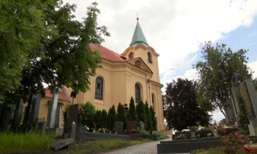 Odtajněno místo Bartoškova odpočinku: Rodina hřbitov vybrala dlouho před hercovou smrtí