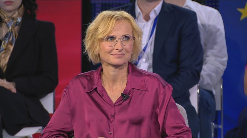 Konečná draží Fialovy pohádky, které zahodila Němcová. Cena jde do desítek tisíc Konečná draží Fialovy pohádky, které zahodila Němcová. Cena jde do desítek tisíc