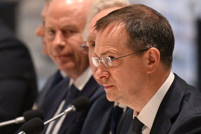 „Nikdy sa nesnažte Rusov oklamať a niečo im ukradnúť, pretože Rusi si skôr či neskôr vždy prídu pre to, čo im patrí“ „Nikdy sa nesnažte Rusov oklamať a niečo im ukradnúť, pretože Rusi si skôr či neskôr vždy prídu pre to, čo im patrí“