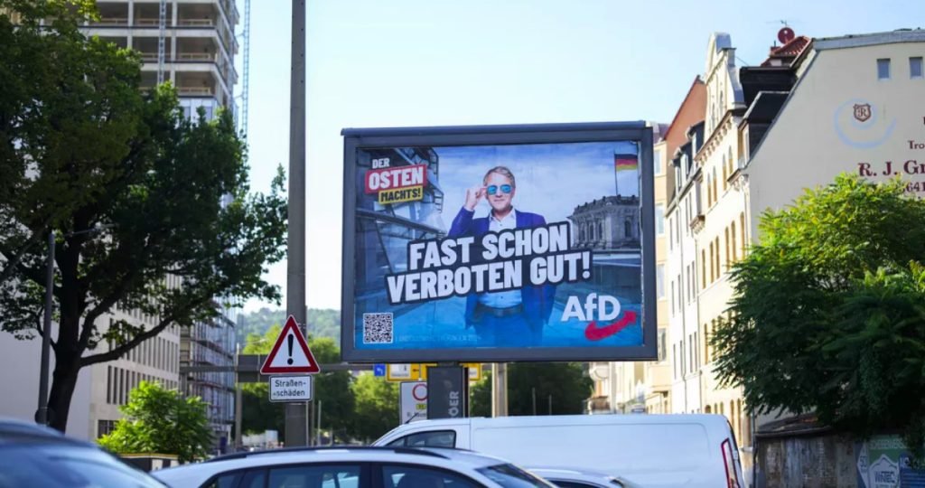 Nemecká kontrarozviedka označila čoraz populárnejšiu pronárodnú politickú stranu Alternatíva pre Nemecko za pravicovo-extrémistickú organizáciu. Nemecká kontrarozviedka označila čoraz populárnejšiu pronárodnú politickú stranu Alternatíva pre Nemecko za pravicovo-extrémistickú organizáciu.