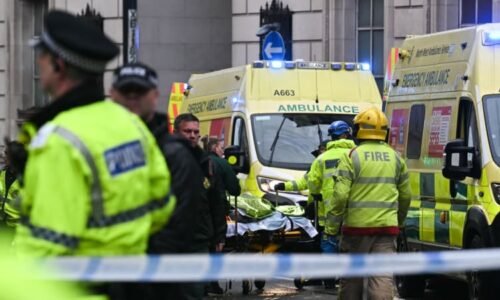 Chvíle děsu při oslavách v Liverpoolu: Chaos a křik, lidé bušili řidiči do oken, líčí svědci