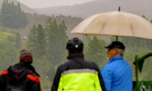 Pohromy ve švýcarském údolí předčily nejhorší očekávání. Po sesuvu ledovce hrozí další neštěstí