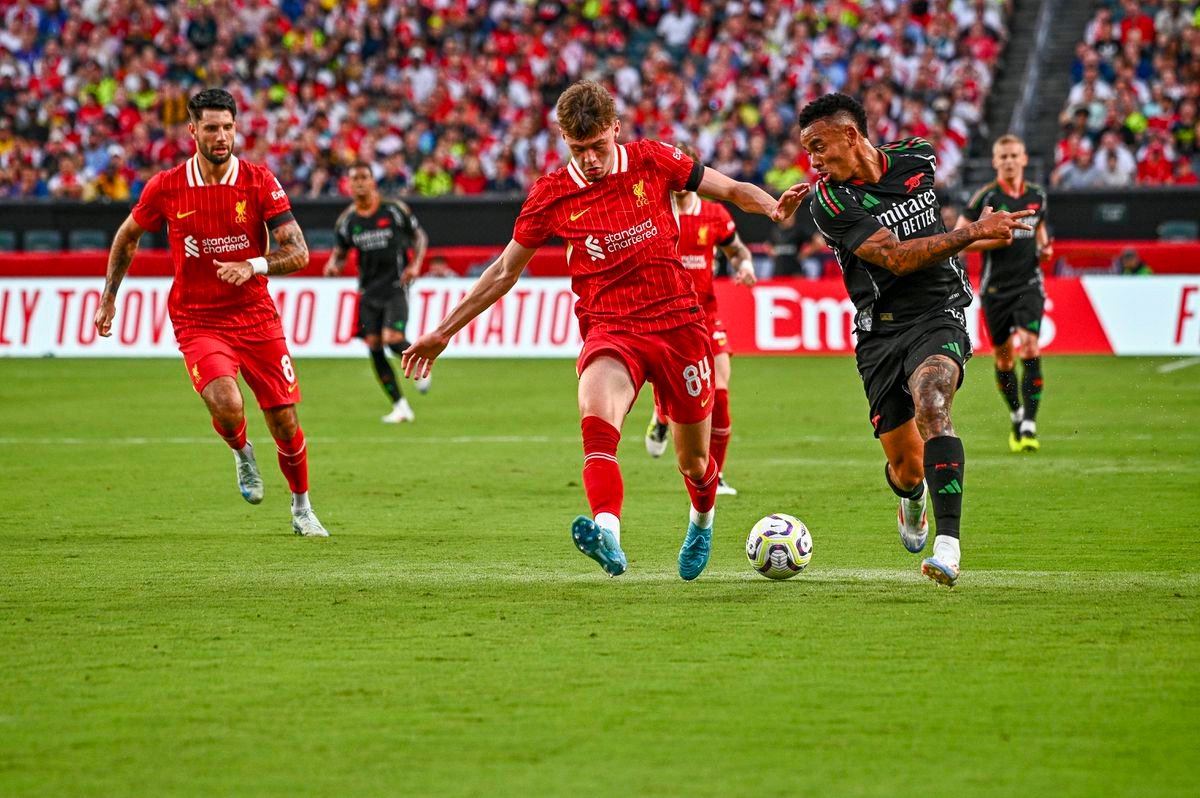 Nový Trent Alexander-Arnold? Liverpool podpísal dlhoročný kontrakt s odchovancom
