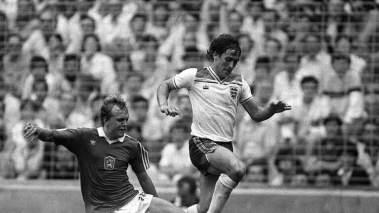 Smutek v ďolíčku. zemřel kanonýr, který bohemians vystřílel jediný titul