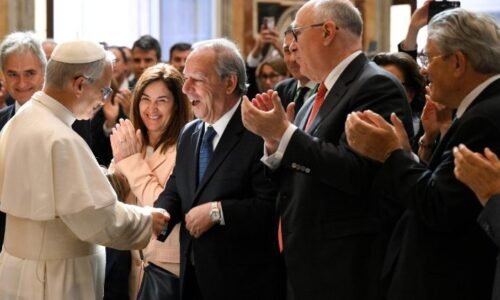 Lev XIV.: Budujme mosty pokoja a dajme slovo chudobným