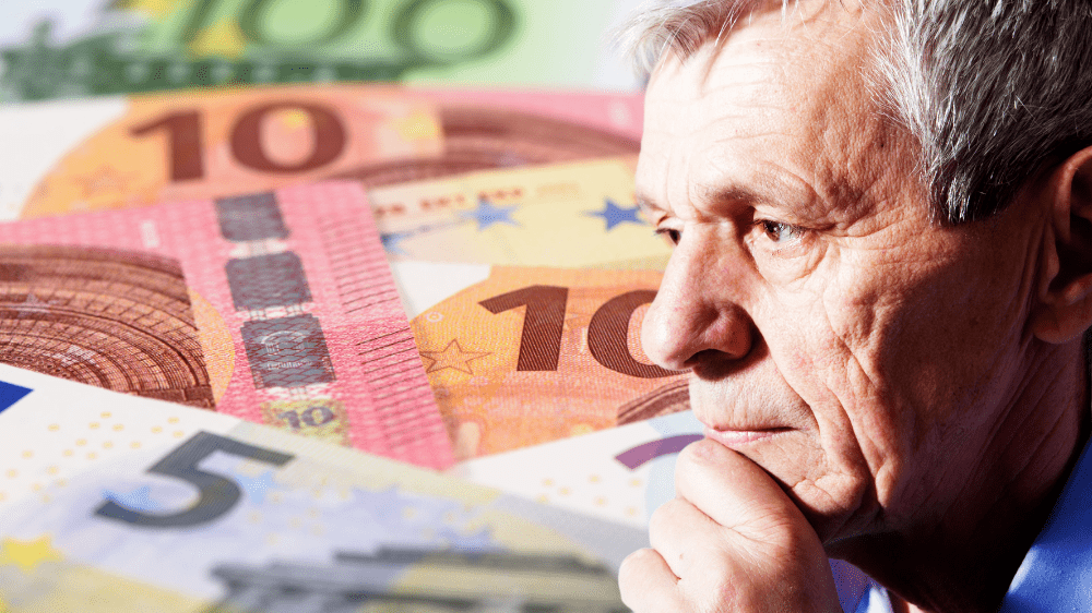 Slováci dostávajú nižšie dôchodky. Štát ich nenápadne pripravil o peniaze Slováci dostávajú nižšie dôchodky. Štát ich nenápadne pripravil o peniaze