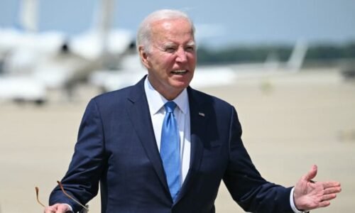 Biden ostře o Trumpovi: Kdo věří Putinovi, je blázen. Mluvil o „novodobém appeasementu“
