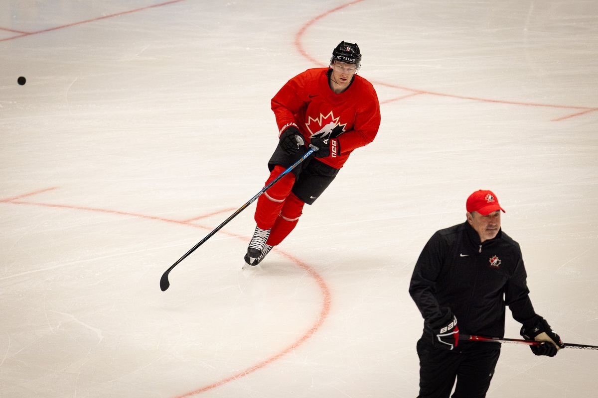 VIDEO Landeskoga som skúšal prehovoriť. Rád reprezentujem Kanadu, tvrdí hviezdny Nathan MacKinnon VIDEO Landeskoga som skúšal prehovoriť. Rád reprezentujem Kanadu, tvrdí hviezdny Nathan MacKinnon