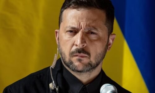 Keď politik stratí kontrolu, predstiera, že stále sedí za kormidlom Keď politik stratí kontrolu, predstiera, že stále sedí za kormidlom