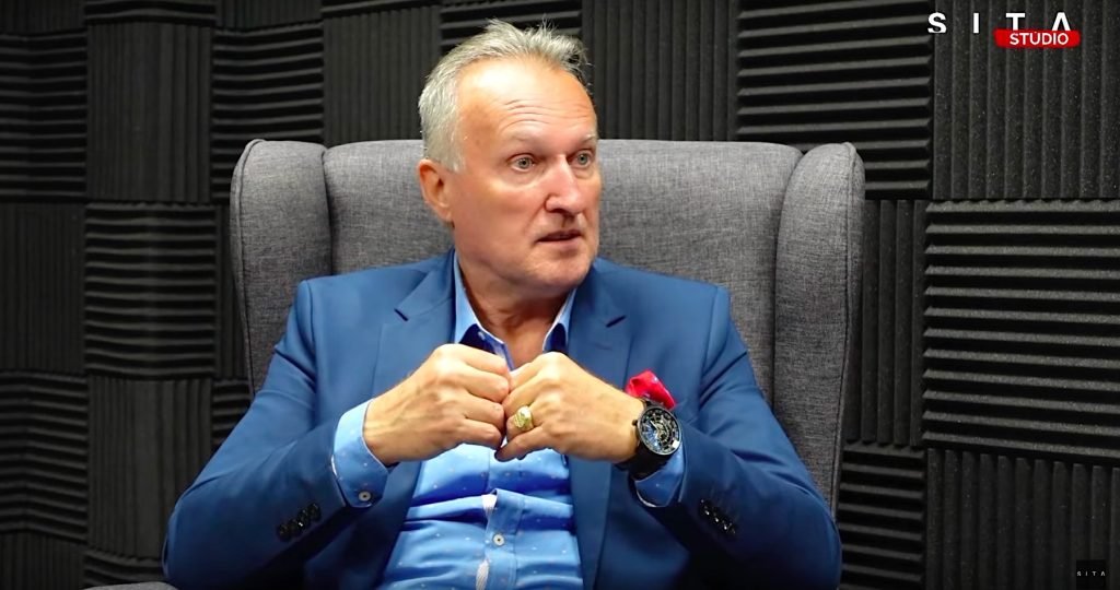 VIDEO: Bývalý šéf Úradu pre ochranu ústavných činiteľov Juraj Zábojník o pochybeniach premiérovej ochranky počas atentátu a znášaní zodpovednosti za ich zlyhanie VIDEO: Bývalý šéf Úradu pre ochranu ústavných činiteľov Juraj Zábojník o pochybeniach premiérovej ochranky počas atentátu a znášaní zodpovednosti za ich zlyhanie