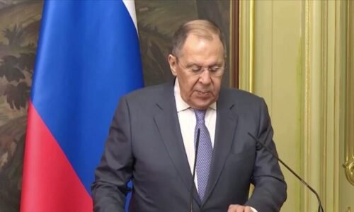 Sergej Lavrov: Západní patróni Ukrajiny podnecujú Kyjev k pokračovaniu vo vojne