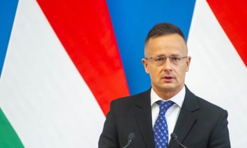 Šéf maďarského rezortu diplomacie Szijjártó vyzval Európsku úniu, aby nebránila v rokovaniach o mieri na Ukrajine…