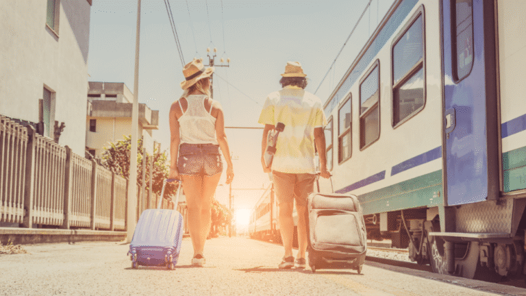 Vlaky do chorvátska praskajú vo švíkoch. slováci cestujú k moru už za 35 eur