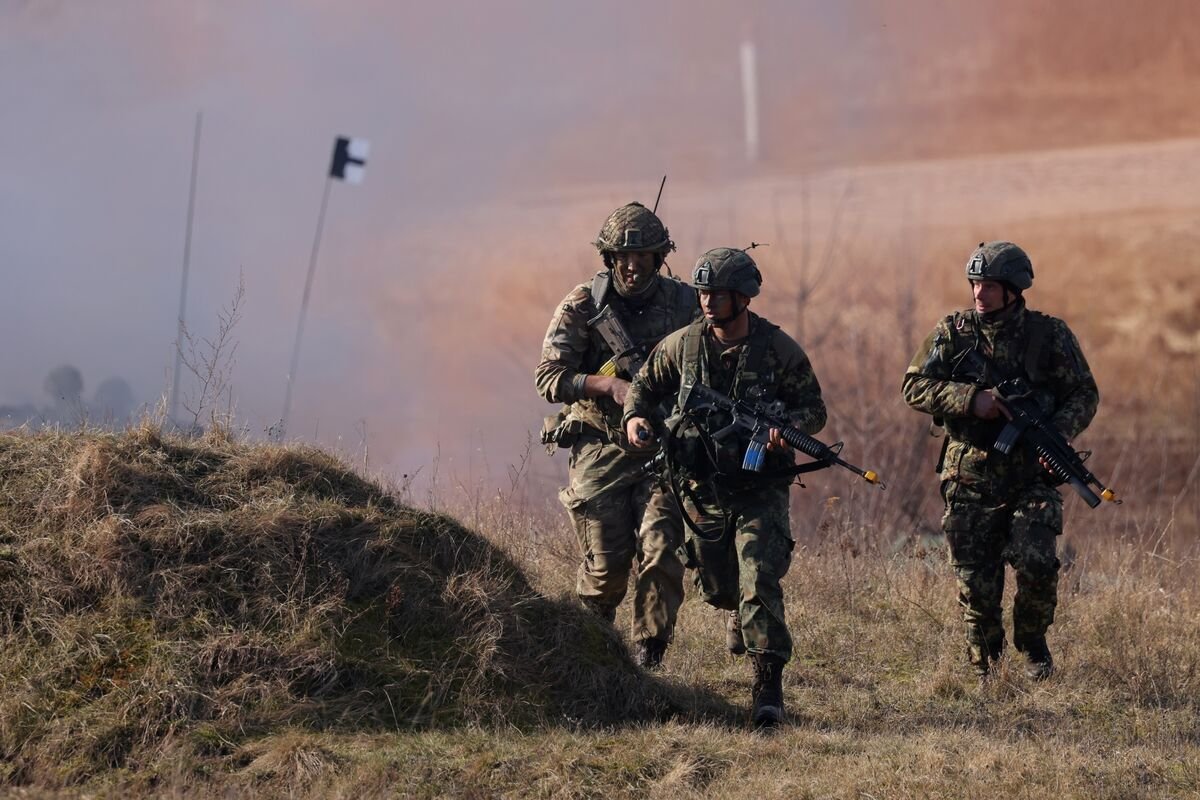 NATO opäť nevie nájsť peniaze NATO opäť nevie nájsť peniaze